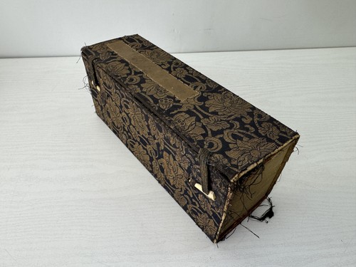 Y10269 libro sutra - , altare